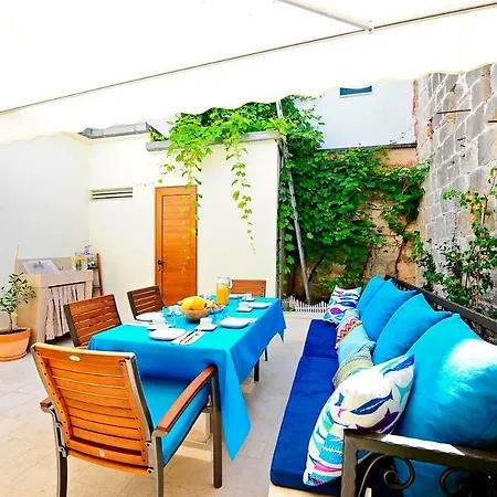 Luxury Dvor Apartment *